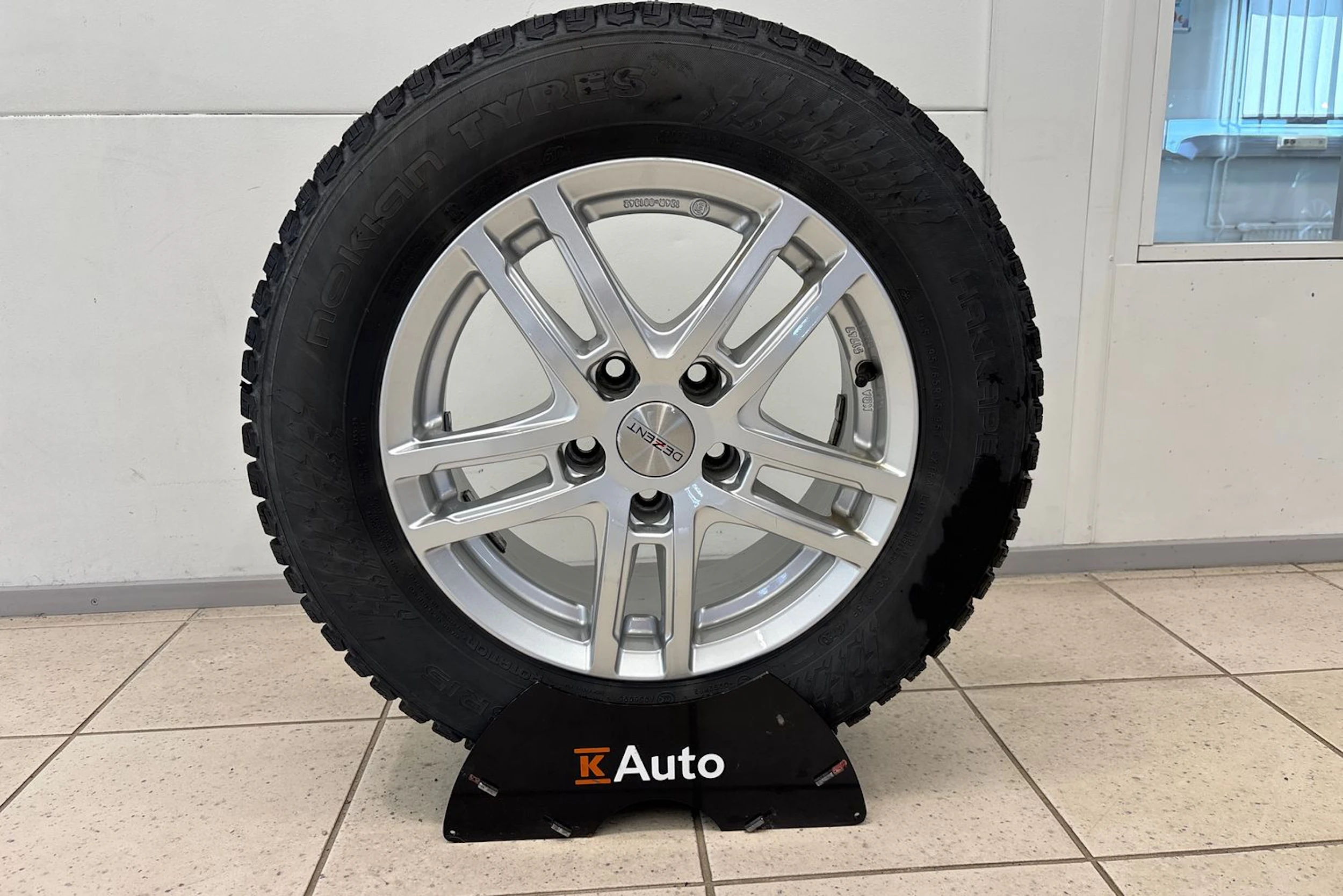 Punainen Volkswagen GOLF 2018 kuva 31.