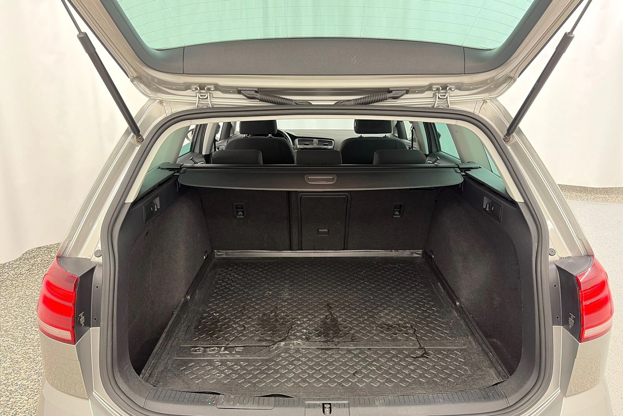 hopea Volkswagen Golf 2018 kuva 11.