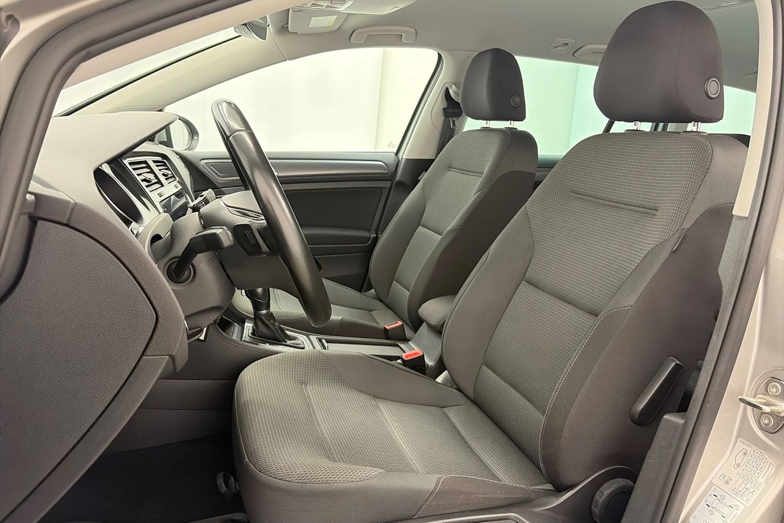hopea Volkswagen Golf 2018 kuva 13.