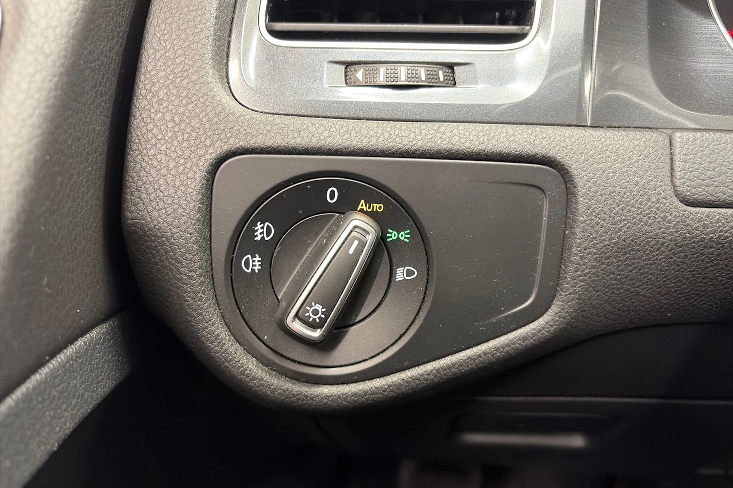 hopea Volkswagen Golf 2018 kuva 24.