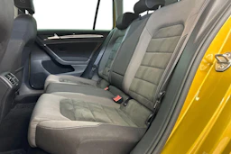 Keltainen Volkswagen GOLF 2018 kuva 8.