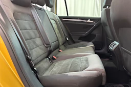 Keltainen Volkswagen GOLF 2018 kuva 10.