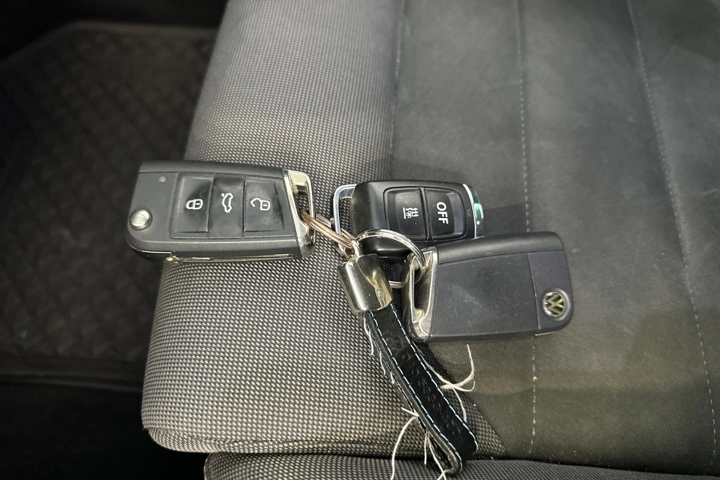 Keltainen Volkswagen GOLF 2018 kuva 30.