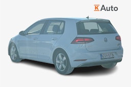 valkoinen Volkswagen Golf 2018 kuva 2.