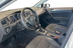 valkoinen Volkswagen Golf 2018 kuva 3.