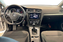 Valkoinen Volkswagen GOLF 2018 kuva 9.