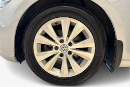 Valkoinen Volkswagen GOLF 2018 kuva 12.