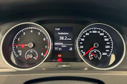 Valkoinen Volkswagen GOLF 2018 kuva 19.