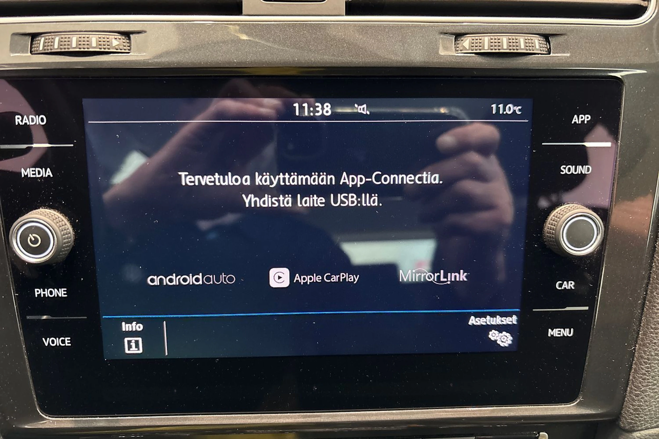 Valkoinen Volkswagen GOLF 2018 kuva 24.