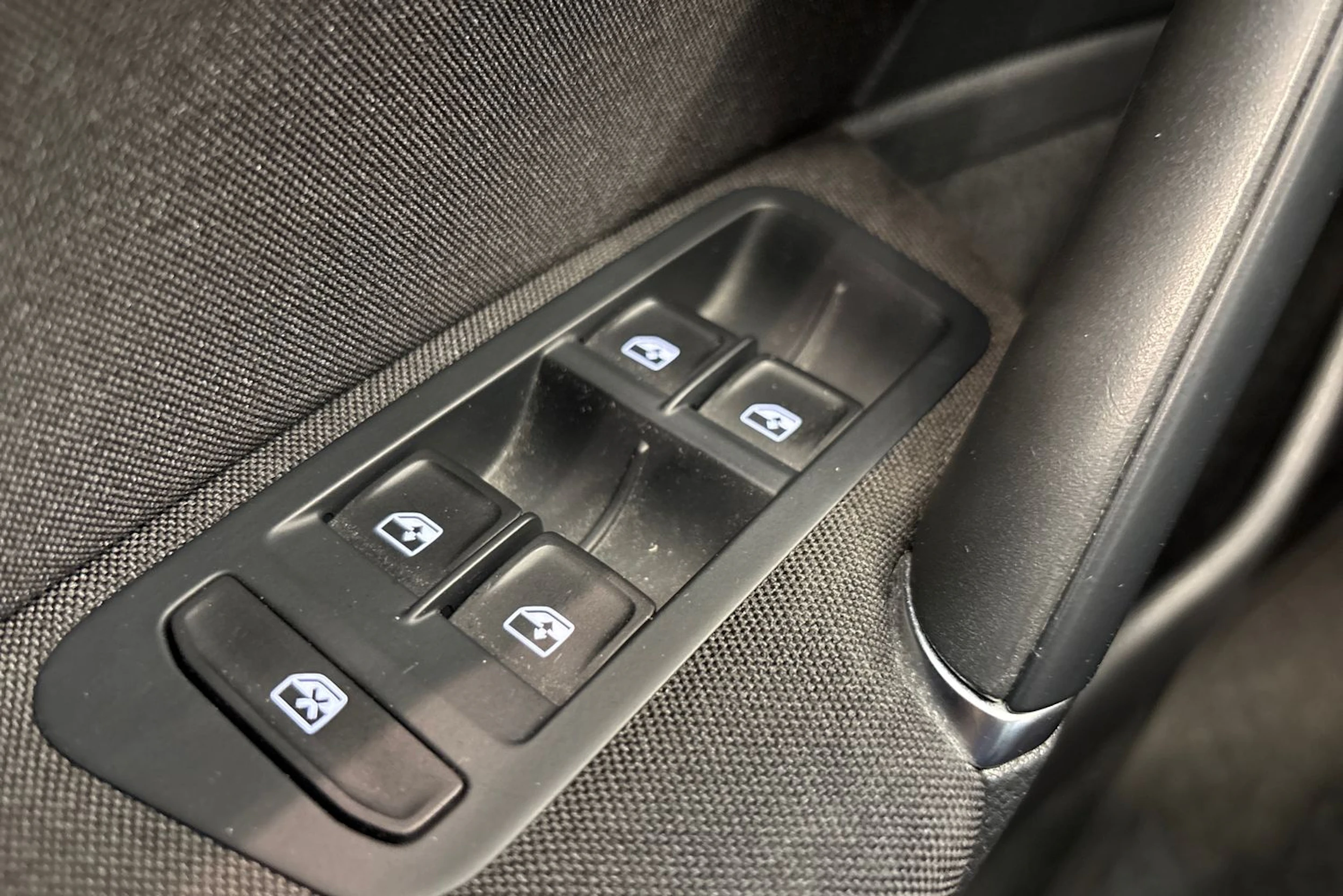 Valkoinen Volkswagen GOLF 2018 kuva 30.