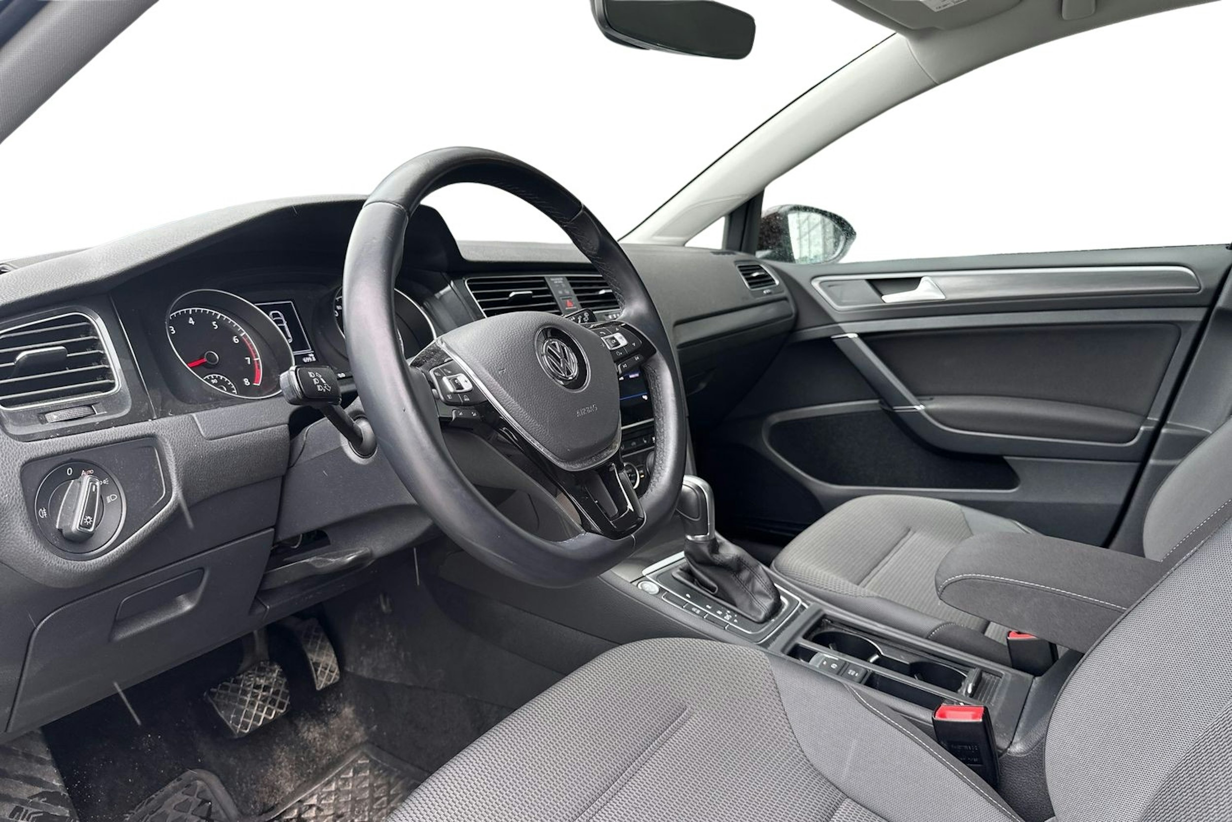 musta Volkswagen Golf 2018 kuva 3.