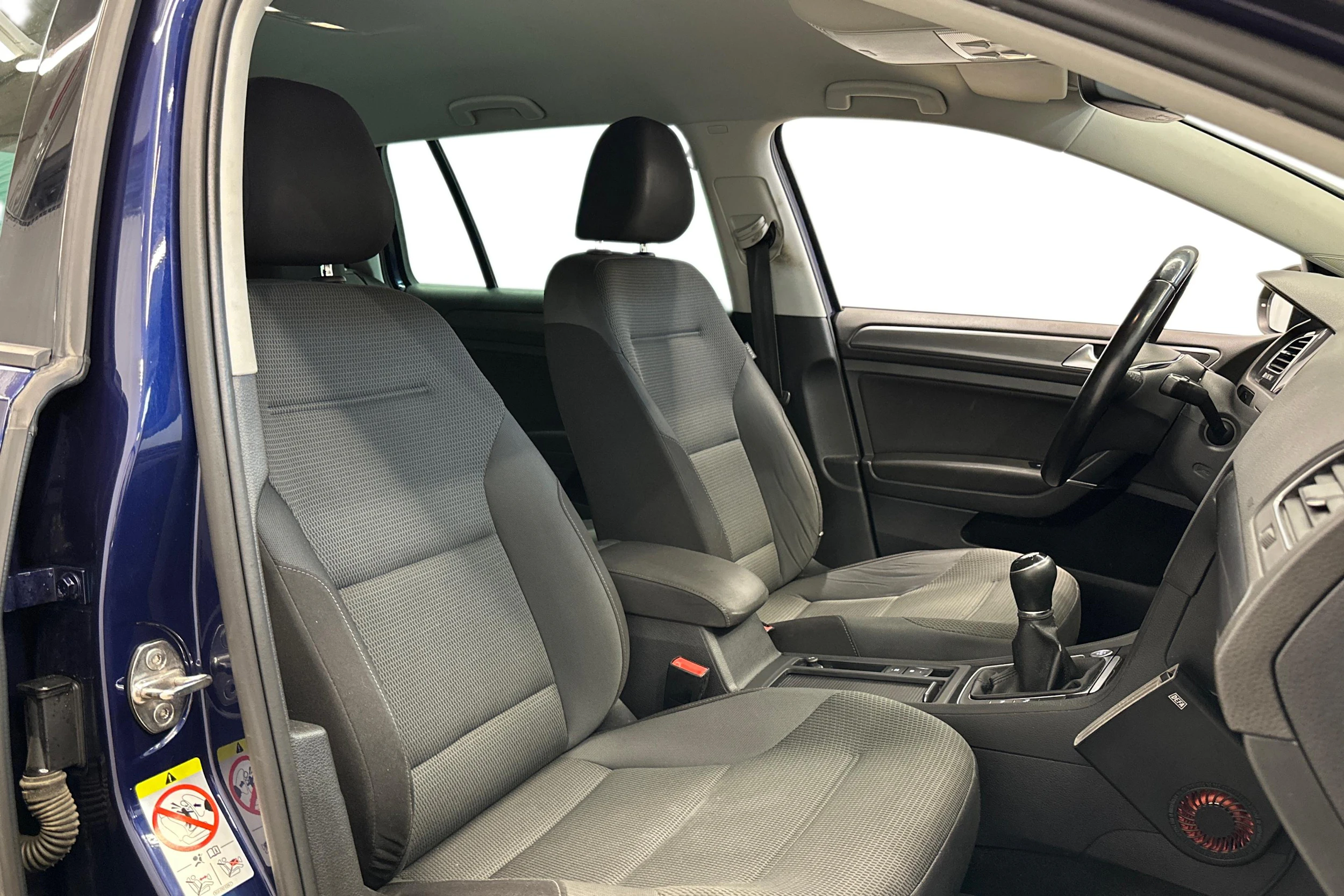 met. sininen Volkswagen Golf 2018 kuva 7.