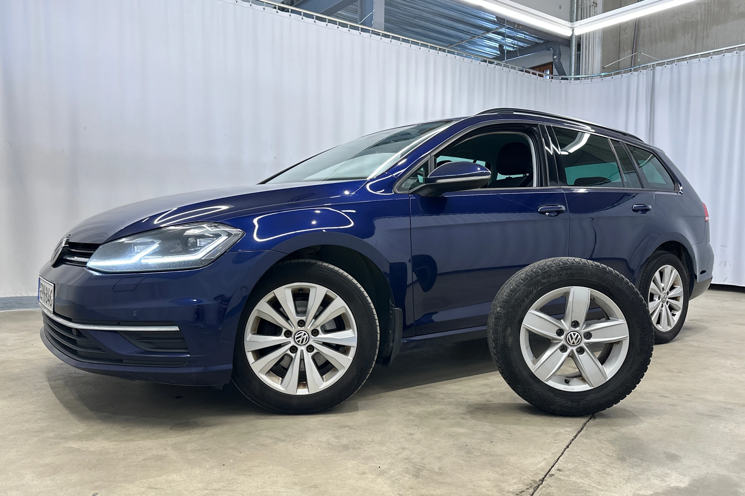 met. sininen Volkswagen Golf 2018 kuva 25.