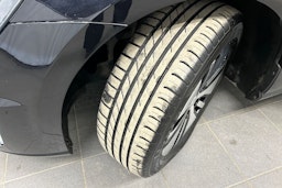 musta Volkswagen Golf 2018 kuva 13.