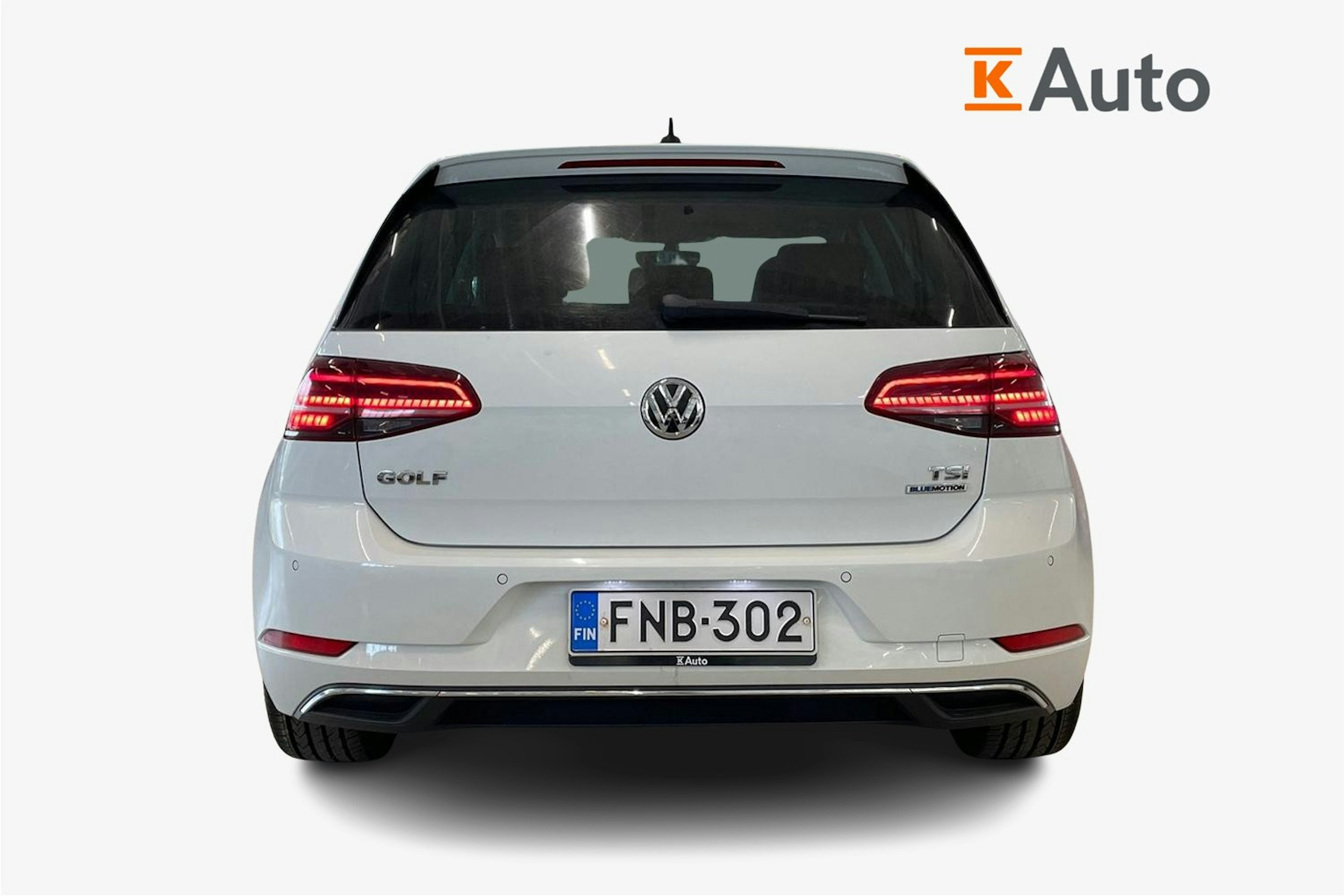 valkoinen Volkswagen Golf 2018 kuva 3.
