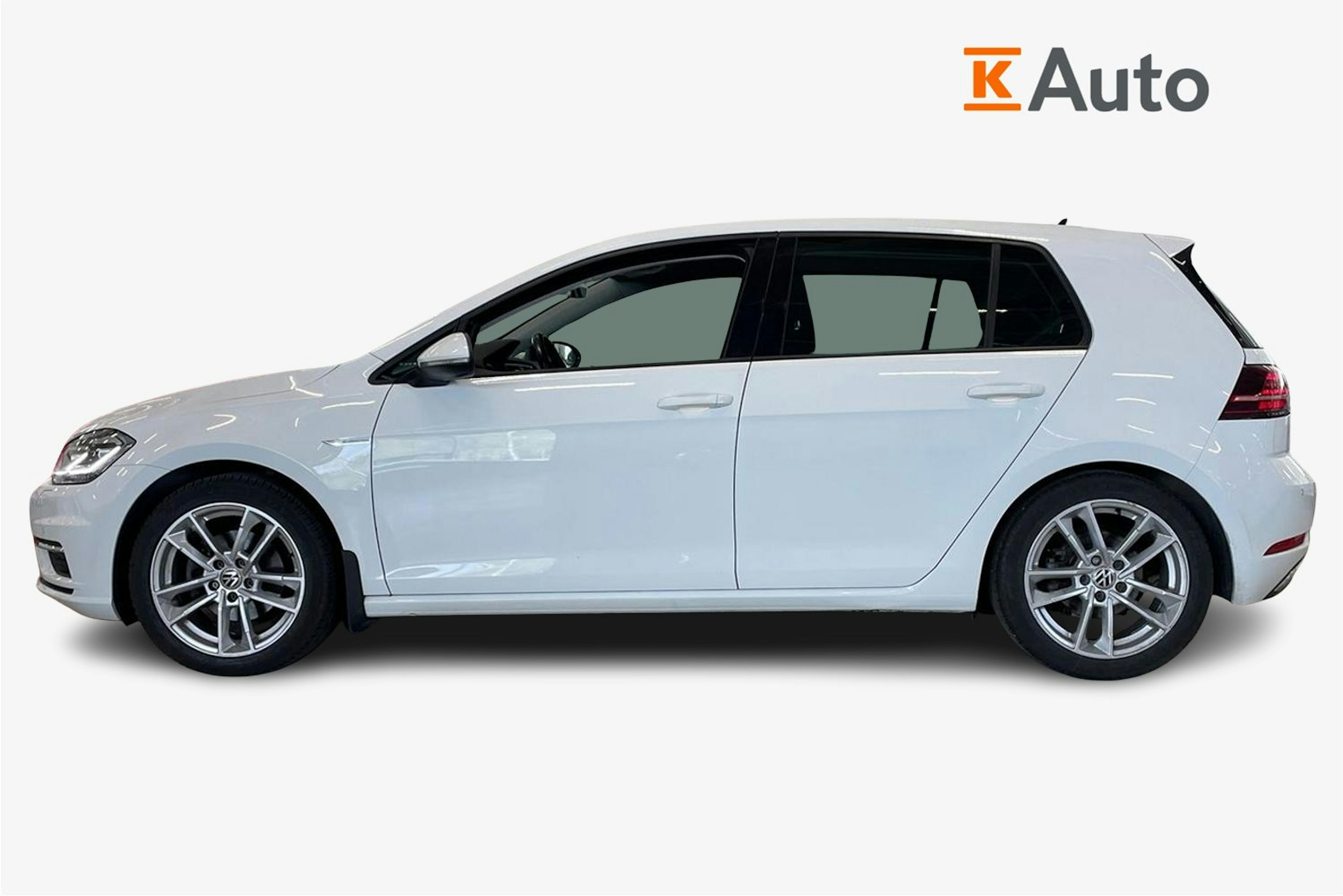 valkoinen Volkswagen Golf 2018 kuva 6.