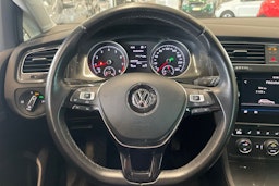 valkoinen Volkswagen Golf 2018 kuva 15.