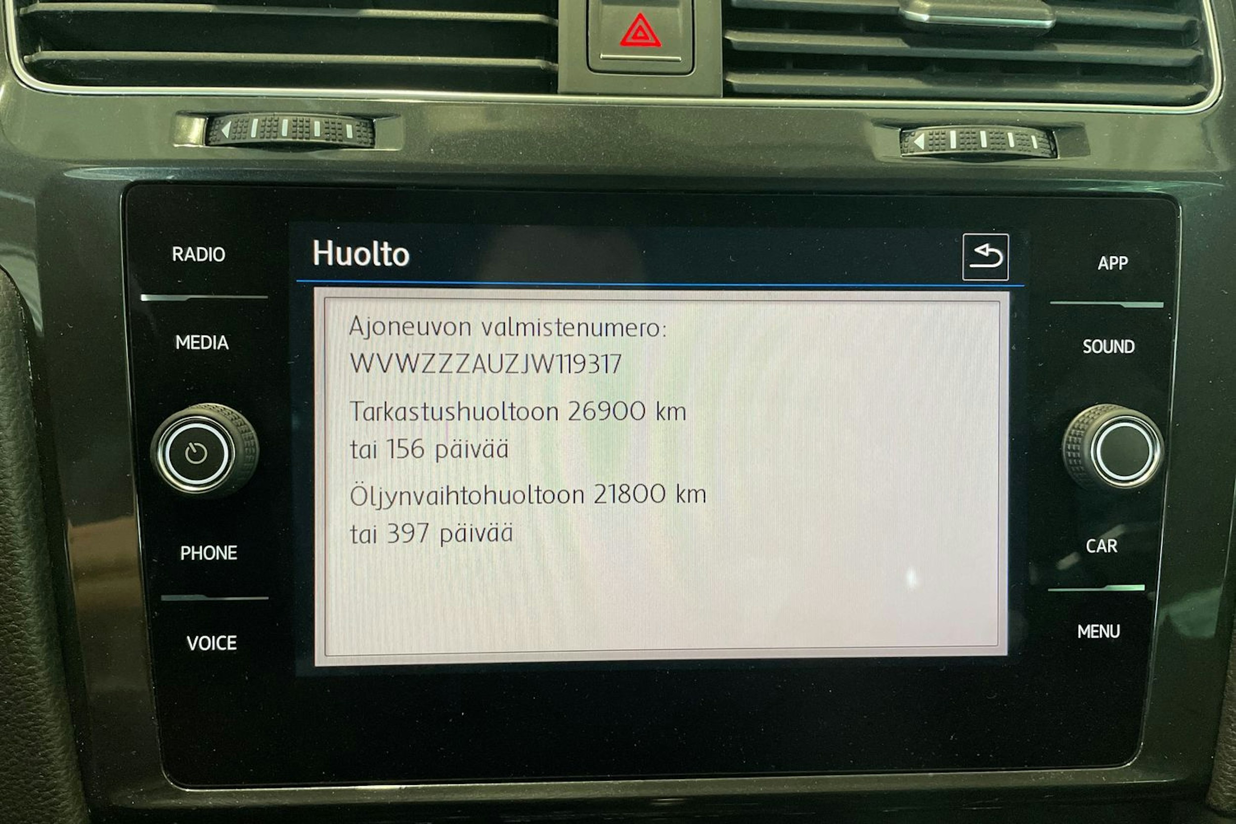valkoinen Volkswagen Golf 2018 kuva 25.