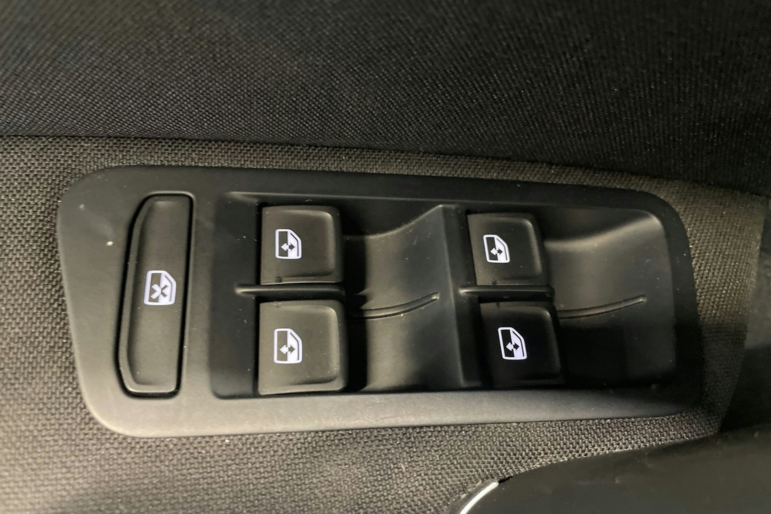 valkoinen Volkswagen Golf 2018 kuva 32.