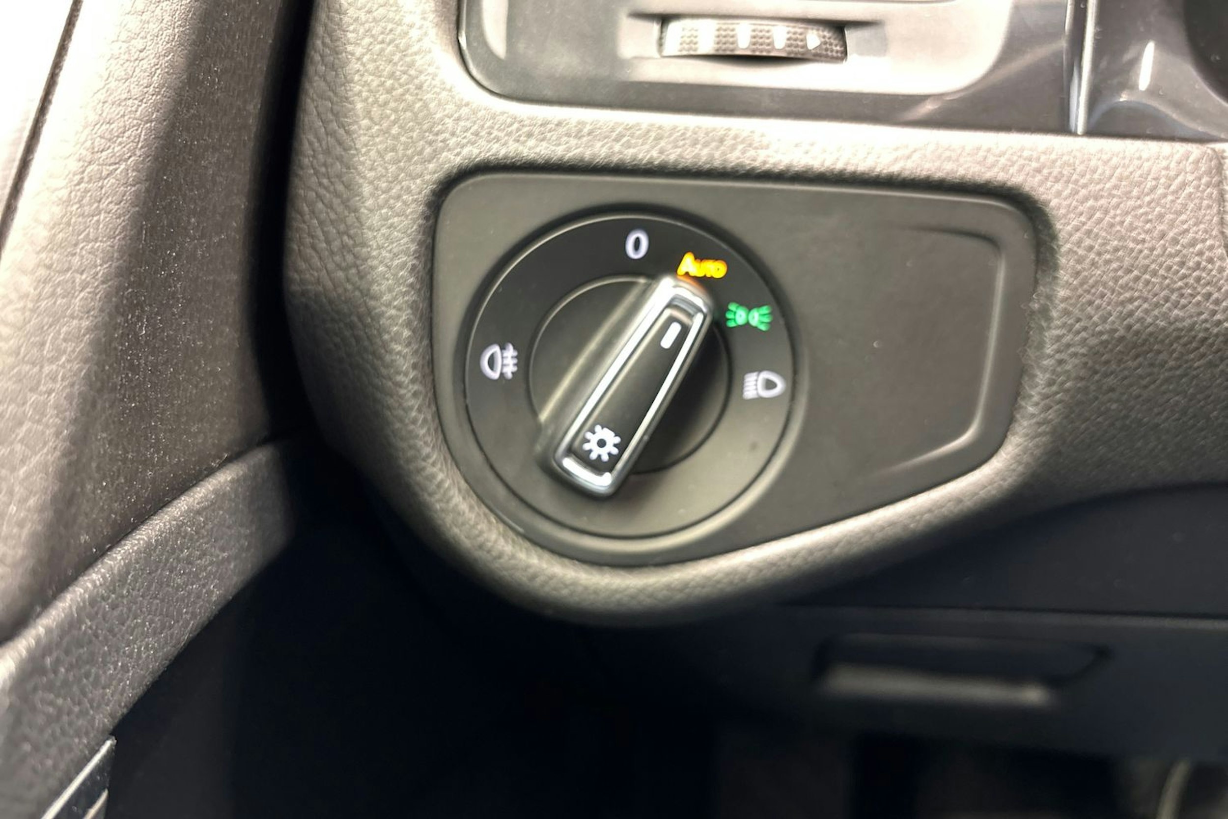 Harmaa Volkswagen GOLF 2018 kuva 20.