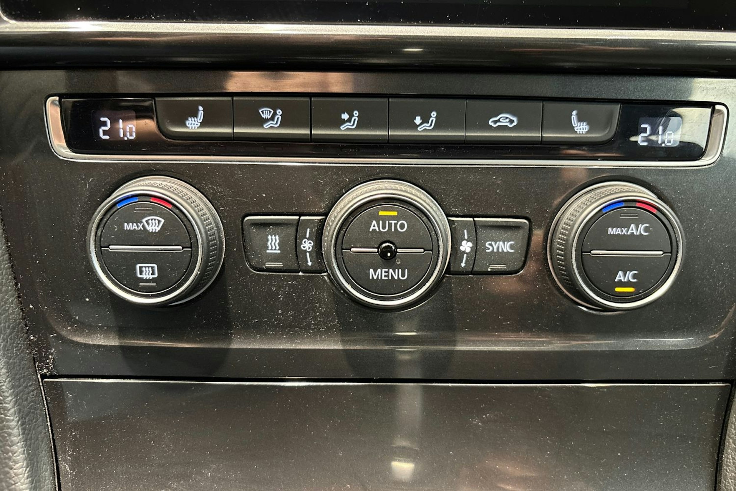 Harmaa Volkswagen GOLF 2018 kuva 30.