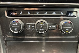 Harmaa Volkswagen GOLF 2018 kuva 30.