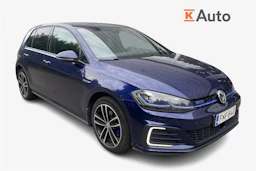 Sininen Volkswagen GOLF 2018 kuva 1.