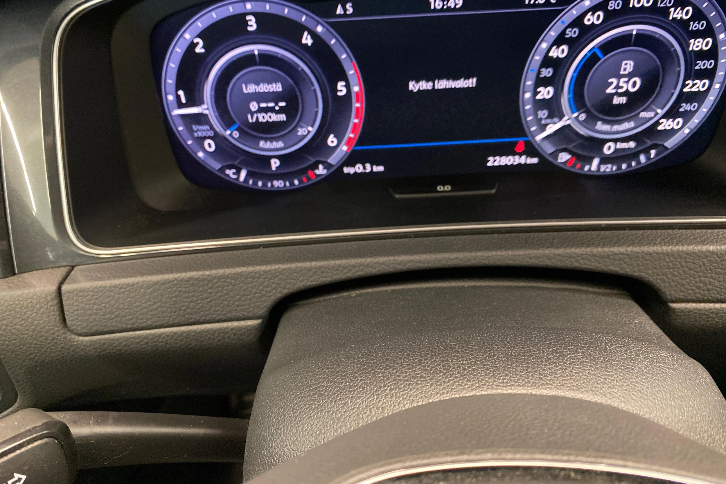 Punainen Volkswagen GOLF 2018 kuva 8.