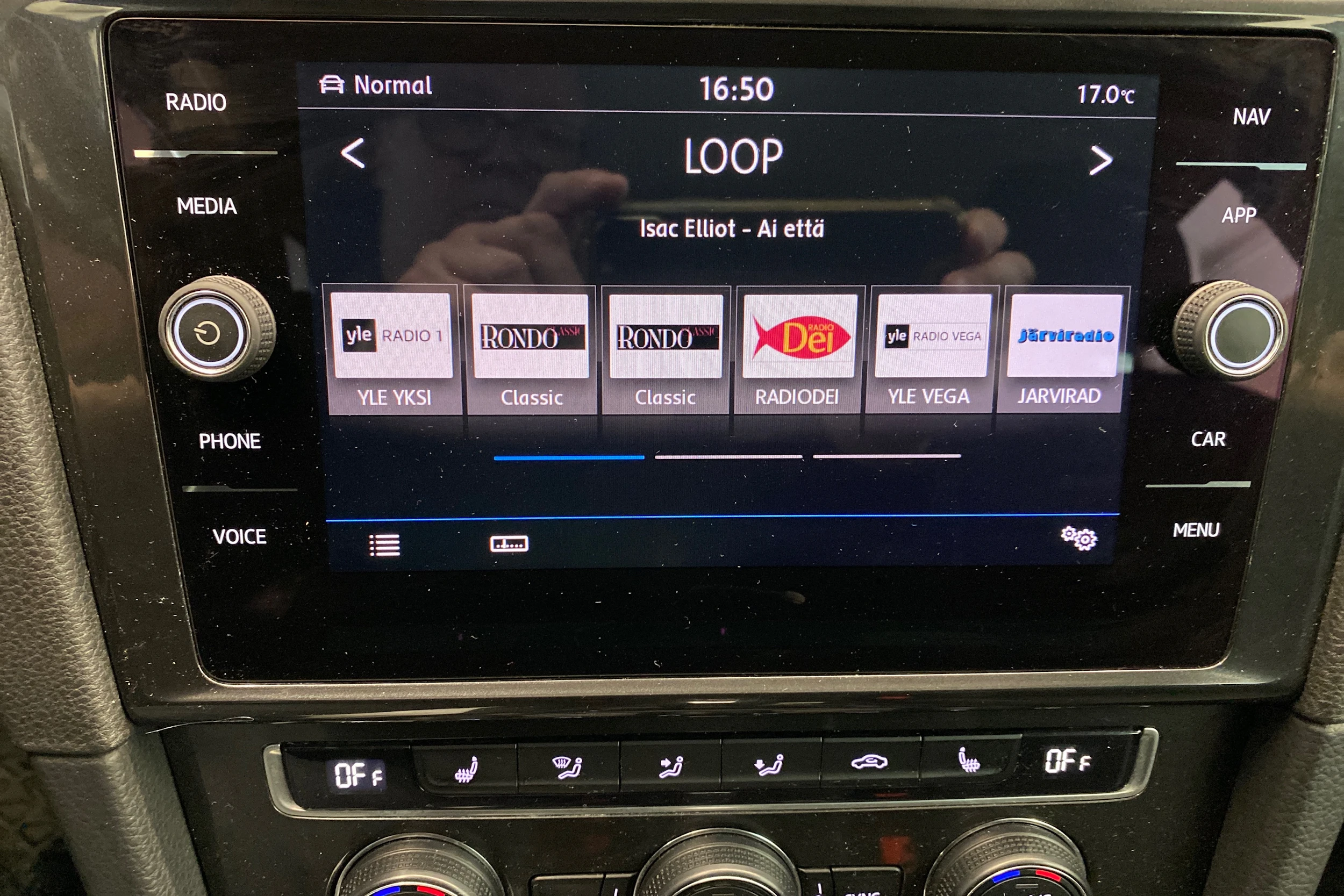 Punainen Volkswagen GOLF 2018 kuva 14.