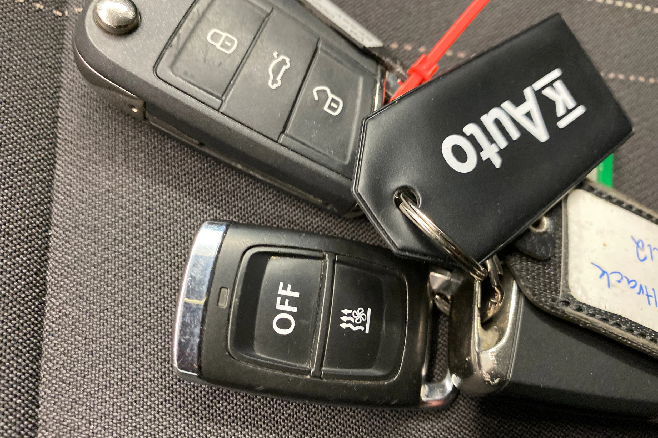 Punainen Volkswagen GOLF 2018 kuva 17.