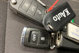 Punainen Volkswagen GOLF 2018 kuva 17.