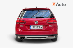 punainen Volkswagen Golf 2018 kuva 4.