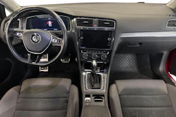 punainen Volkswagen Golf 2018 kuva 9.