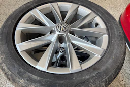 punainen Volkswagen Golf 2018 kuva 15.