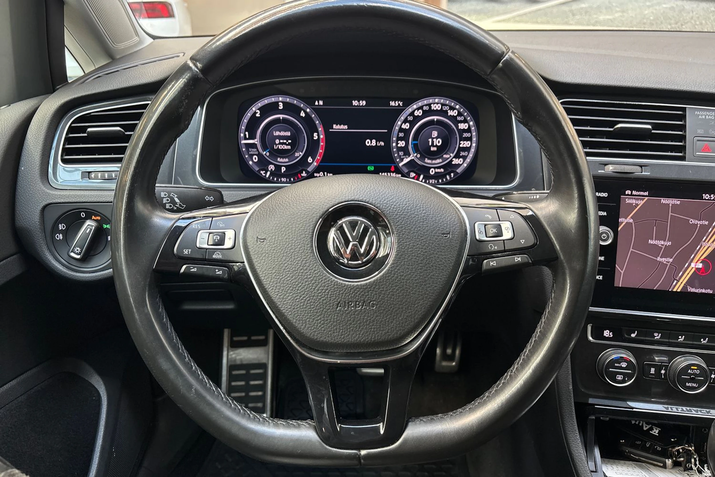 punainen Volkswagen Golf 2018 kuva 18.