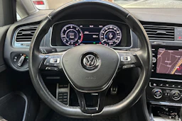 punainen Volkswagen Golf 2018 kuva 18.