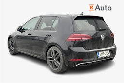 musta Volkswagen Golf 2018 kuva 2.
