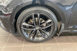 musta Volkswagen Golf 2018 kuva 11.