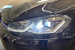 musta Volkswagen Golf 2018 kuva 19.