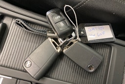 musta Volkswagen Golf 2018 kuva 23.