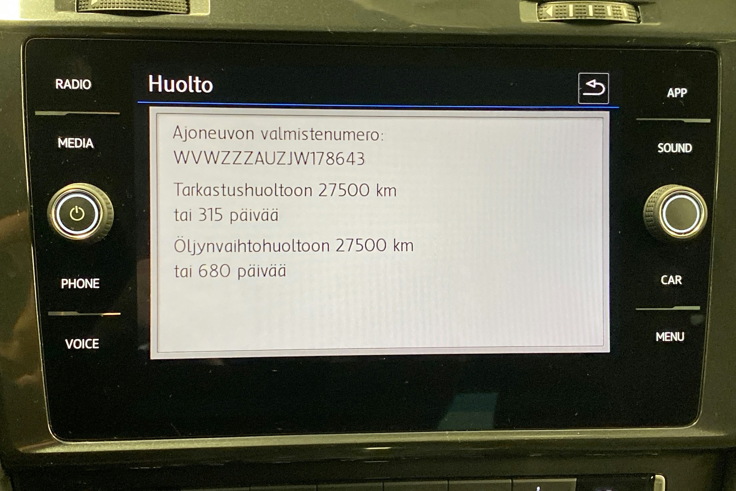 musta Volkswagen Golf 2018 kuva 25.