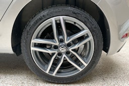 harmaa Volkswagen Golf 2018 kuva 13.
