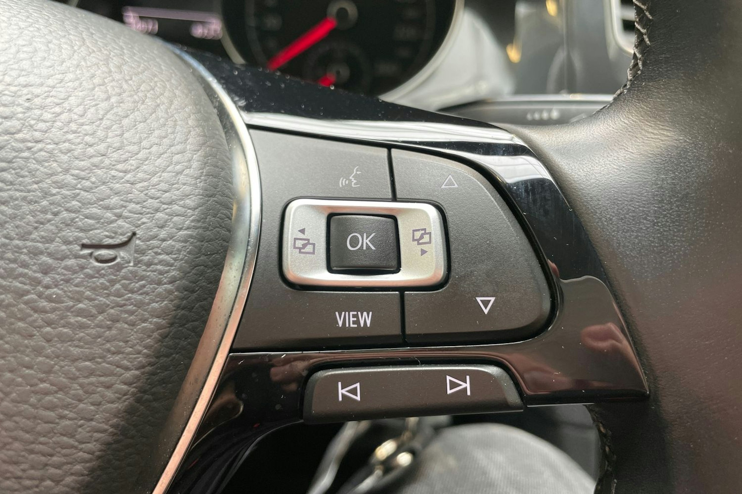 harmaa Volkswagen Golf 2018 kuva 16.