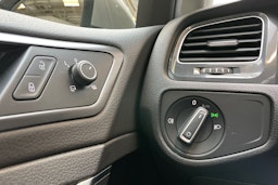 harmaa Volkswagen Golf 2018 kuva 17.