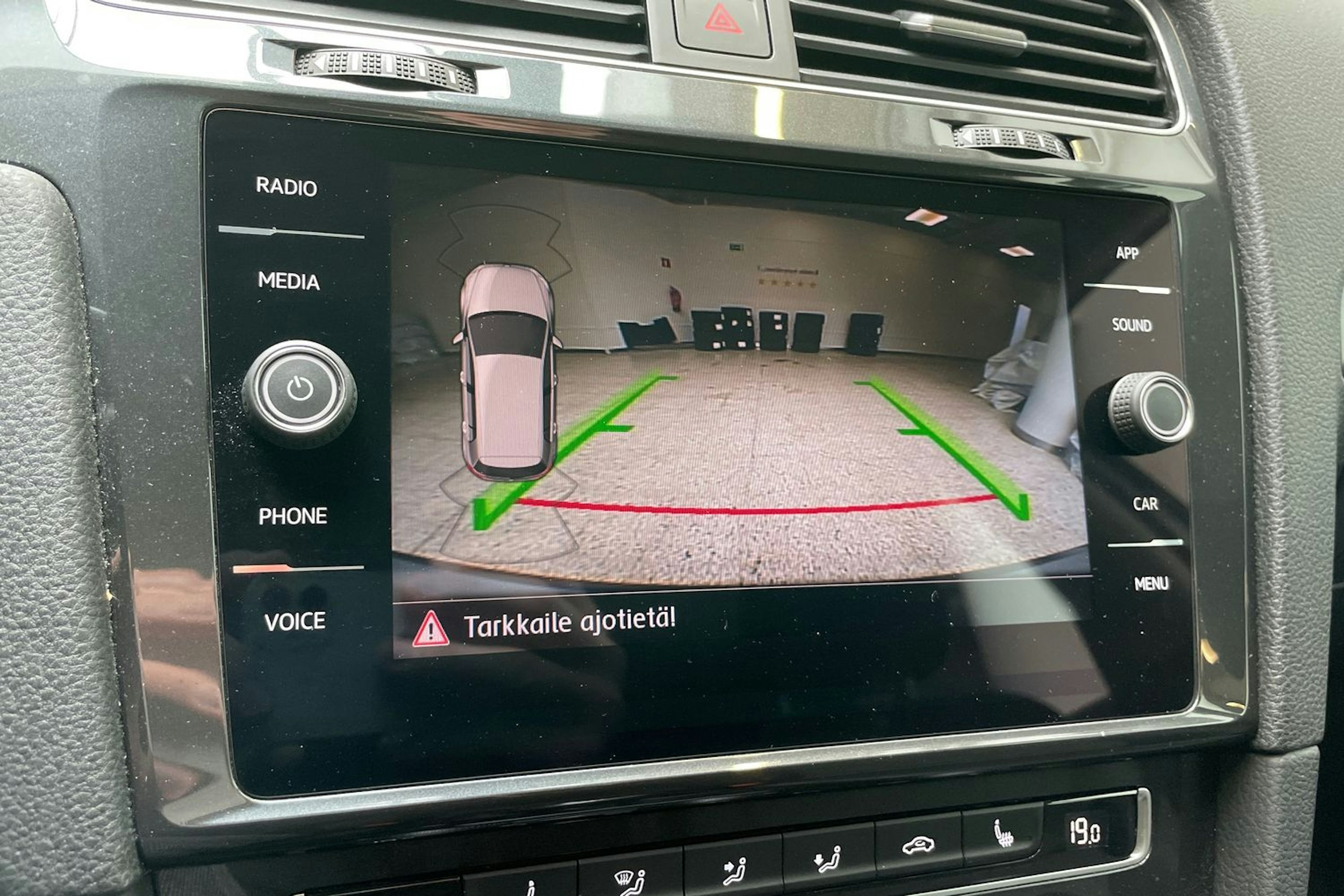 harmaa Volkswagen Golf 2018 kuva 21.