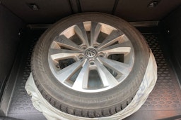 harmaa Volkswagen Golf 2018 kuva 26.