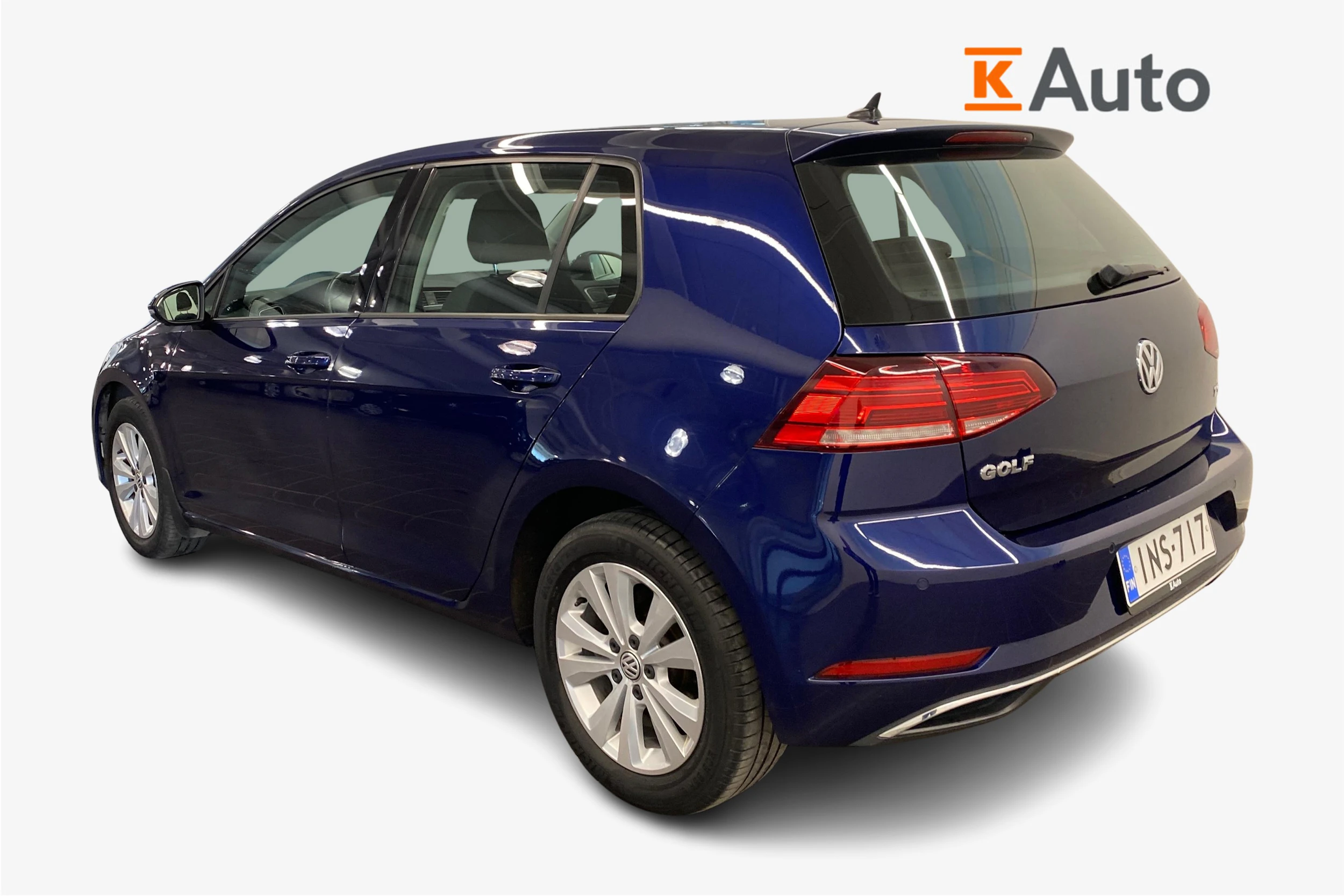 Sininen Volkswagen Golf 2018 kuva 3.