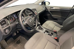 Sininen Volkswagen Golf 2018 kuva 8.