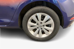 Sininen Volkswagen Golf 2018 kuva 12.