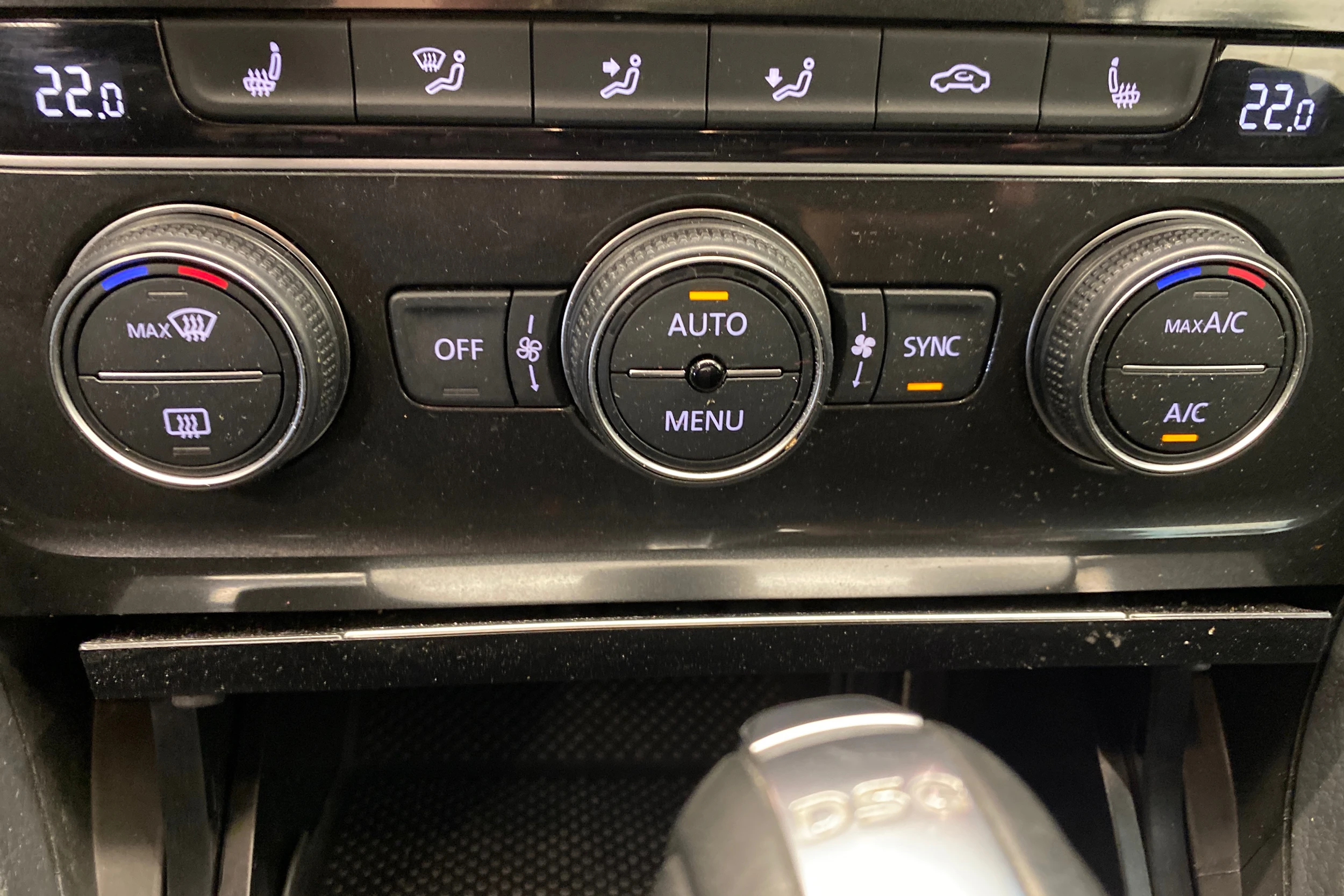 Sininen Volkswagen Golf 2018 kuva 24.